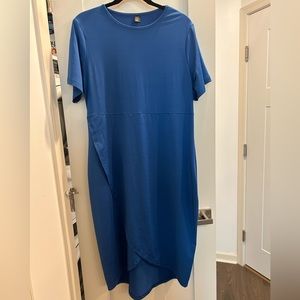 SHEIN Plus Solid Asymmetrical Wrap Hem Fitted Dress